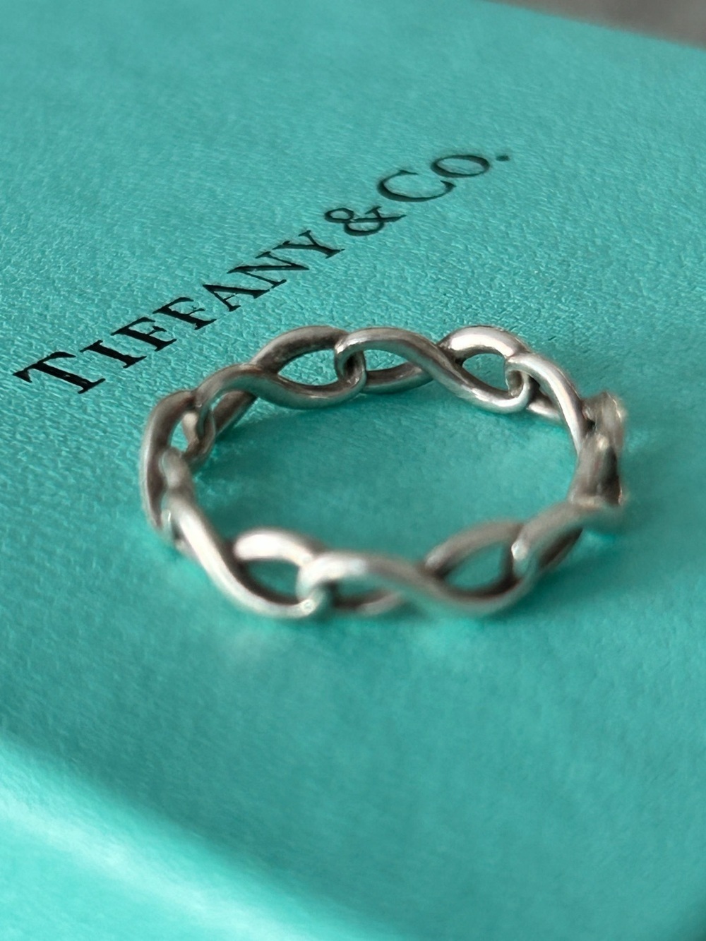 Tiffany & co Silver Narrow Infinity Band Ring Size 6.5 - Picture 6 of 11